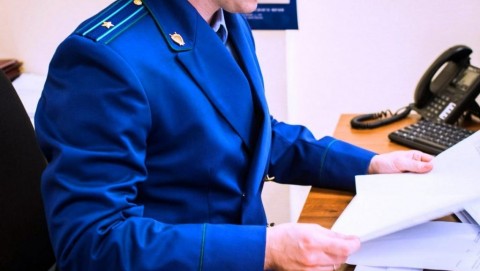 Прокуратурой Долгоруковского района защищены права работников ООО 
